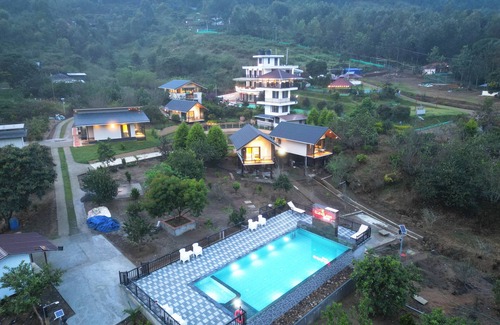 Kanthalloor Hotel | Cleveland Resorts