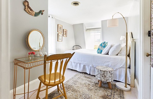Brant Point Bed & Breakfast | Cliff Lodge