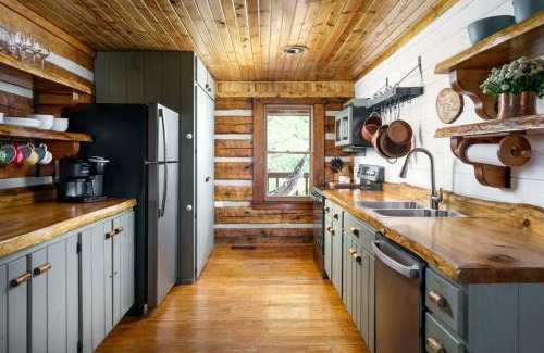 Pine Ridge House | Cliffside Family Retreat with View