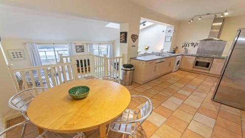 Putsborough Apartment | Clifton Court Apt 15 with Indoor Heated Pool