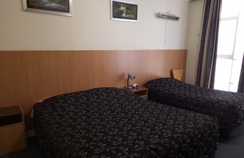 Albury Hotel | Clifton Motel