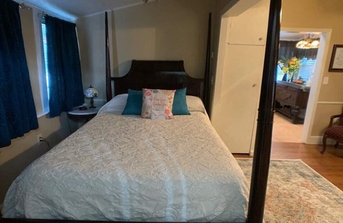 Clear Lake Shores Cottage | Clipper House Inn Cottage