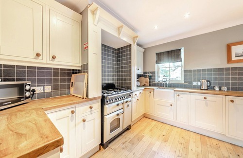 Chathill Cottage | Cloister Cottage - UK3463