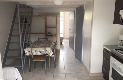 Rivedoux-Plage Cottage | CLOS DES PINS *, cottage for 4 PEOPLE, 2 BEDROOMS, PRIVATE PATIO, SWIMMING POOL