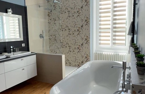 Iguerande House | Clos Marie
