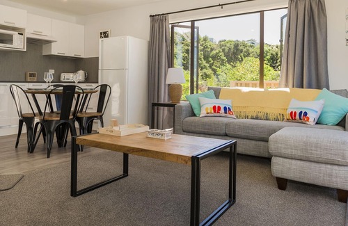 Whitianga House | Close to beach and near Cathedral Cove and Hot Water Beach - Wifi/SkyTV/netflix