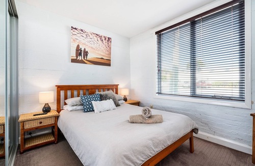 Port Sorell Villa | Close to beaches, vineyards, mountain bike trails and food harvest.