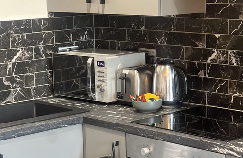 Peterborough Apartment | Close to city centre, Free Parking