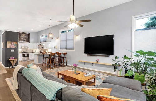 Indianapolis House | Close to everything downtown.