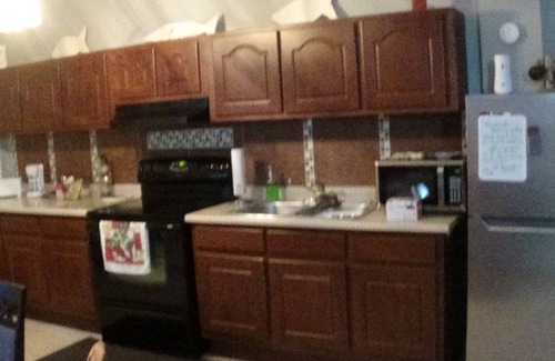 Rio Hondo Apartment | Close to Everywhere-3BR/1B/AC/Pkng/Biz/Kid/Pet/6guests