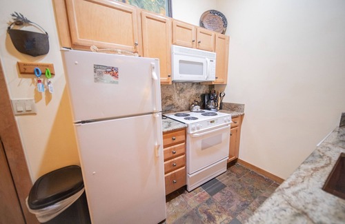River Run Condo | Close to Gondola, Walk to Dining, Hot Tub