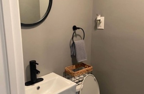 South Bend House | Close to ND Oasis - Remodeled kitchen with outdoor fire pit