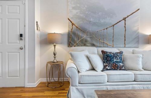Bloomfield Apartment | Close to NYC | King Bed | Free Parking