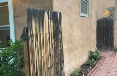 Santa Fe House | Close to Plaza!Charming Private 2 bedroom Casita, 2 fenced quiet courtyards