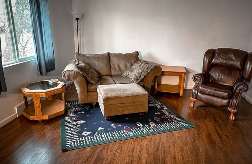 Billings House | Close to shopping and entertainment.