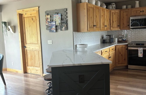 Athol House | Close to Silverwood Hot tub Game Room Fire Pit