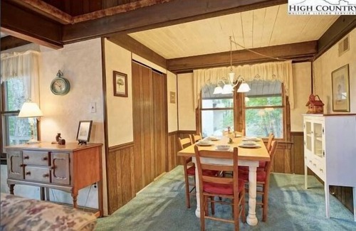 Beech Mountain House | Close to the Ski Resort @ the Ladybug Lodge