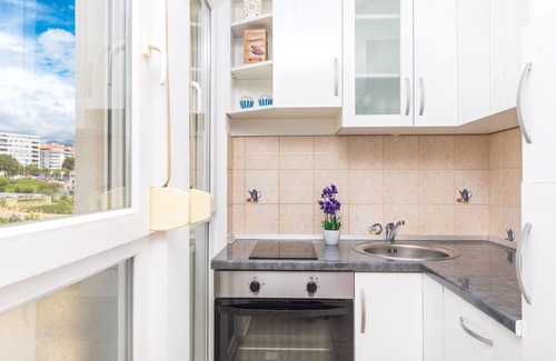 Znjan Apartment | Close to Znjan beach, spacious studio with balcony