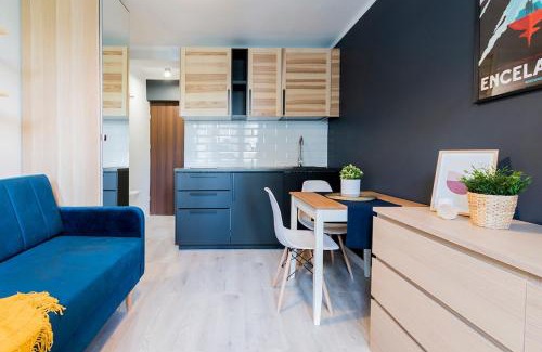 Mirow Apartment | Close-Urban Chic - Ogrodowa Residence Cozy Studio in Central Warsaw