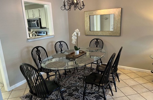 Athens Condo | Closest condo to Sanford Stadium with parking 2 tenths of a mile