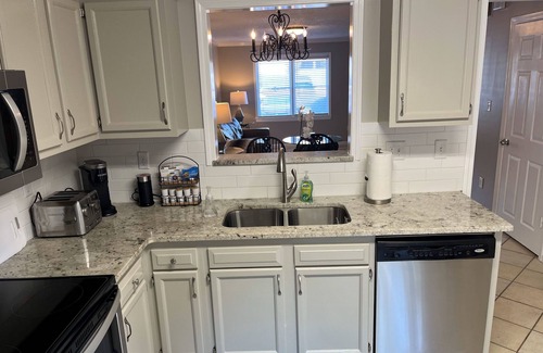 Athens Condo | Closest condo to Sanford Stadium with parking 2 tenths of a mile