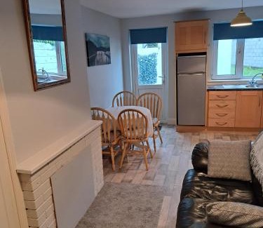 Carlow House | Closh Cottage