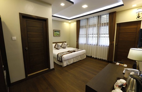 Kandawgyi Lake Area Bed & Breakfast | Cloud 10 Boutique Hotel