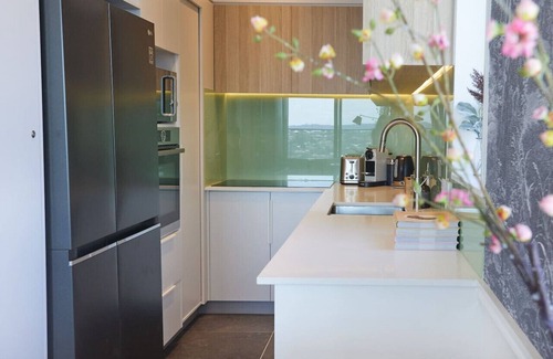 Henderson Apartment | Cloud Loft Residence with 180° Views
