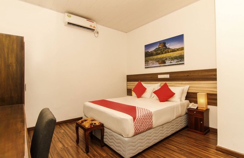 Kotugoda Hotel | Clove Transit Hotel
