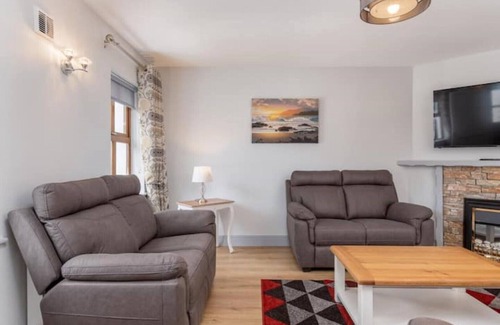 Dingle House | Clover House Dingle: Holiday Home