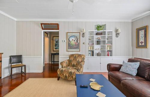 Montgomery House | Cloverdale Cottage