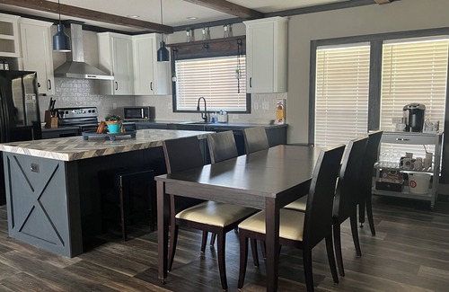 Strawn House | Cloverleaf Crossing, Small Town Charm!