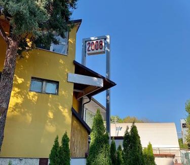 Studentski Grad Hotel | CLUB 2008