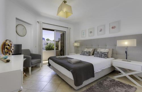 Alpouvar Apartment | CLUB ALBUFEIRA - 2 bedroom apartment, air conditioning and swimming pools