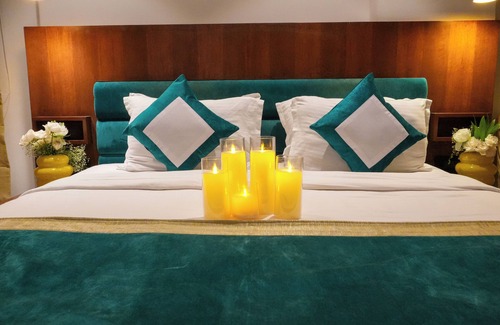 Chembur East Hotel | Club Emerald