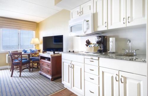 The Point Resort | Club Wyndham Inn on Long Wharf