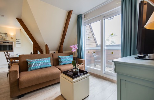 Connelles House | Club Wyndham Normandy