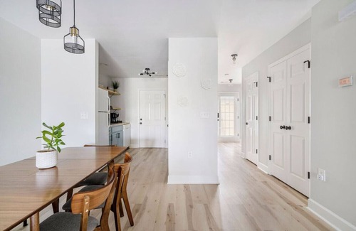 Umstead House | Clubhaven- Luxury 2 Bedroom w/office Near RDU & RTP