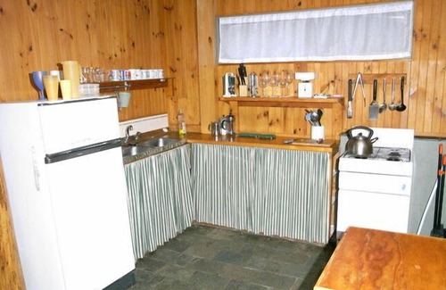 Morton Cottage | Clyde River Retreat (Budawang Cottage)