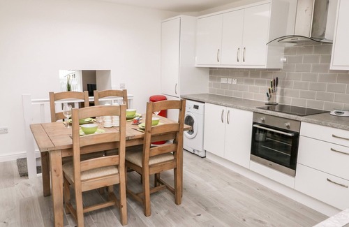 Llanerchymedd Cottage | CLYDFAN COTTAGE, pet friendly, with a garden in Llannerch-Y-Medd
