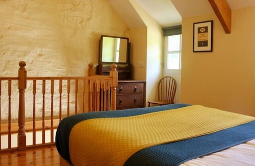 Tremain Cottage | Coach House - 5 minutes from stunning beaches of Cardigan Bay