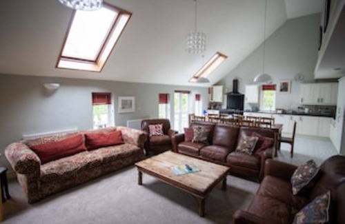 Llanfyrnach House | Coach House