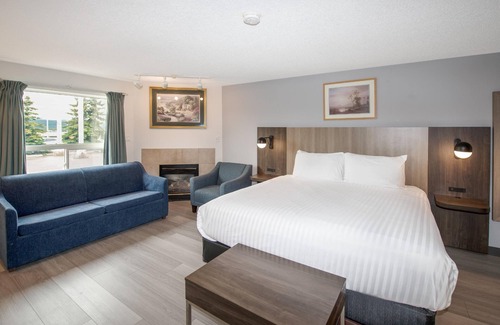 Hinton Hotel | Coast Hinton Hotel
