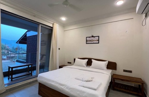 Murud-Harnai Hotel | Coastal Bay Beach Resort