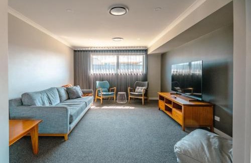 Hawley Beach House | Coastal Bliss Retreat Elegant Beachside Escape at Hawley Beach