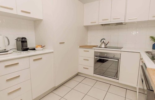 Marcoola Apartment | Coastal Charm - Pet & family friendly