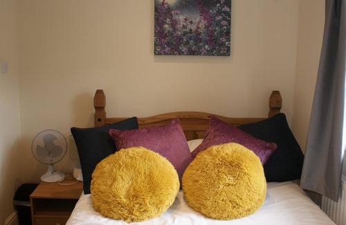 Uplands Apartment | Coastal City Rooms - Uplands