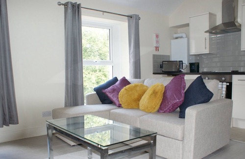 Uplands Apartment | Coastal City Rooms - Uplands
