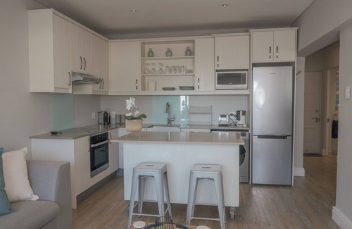 Fresnaye Apartment | Coastal City Vibes: Stylish 2-Bedroom