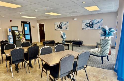 Loris Hotel | Coastal Comfort Hotel